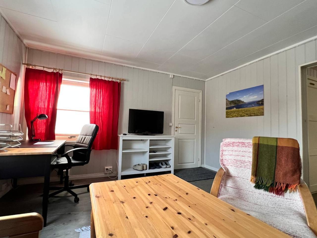 Ferienwohnung Blue House I At The End Of The World Mehamn Exterior foto